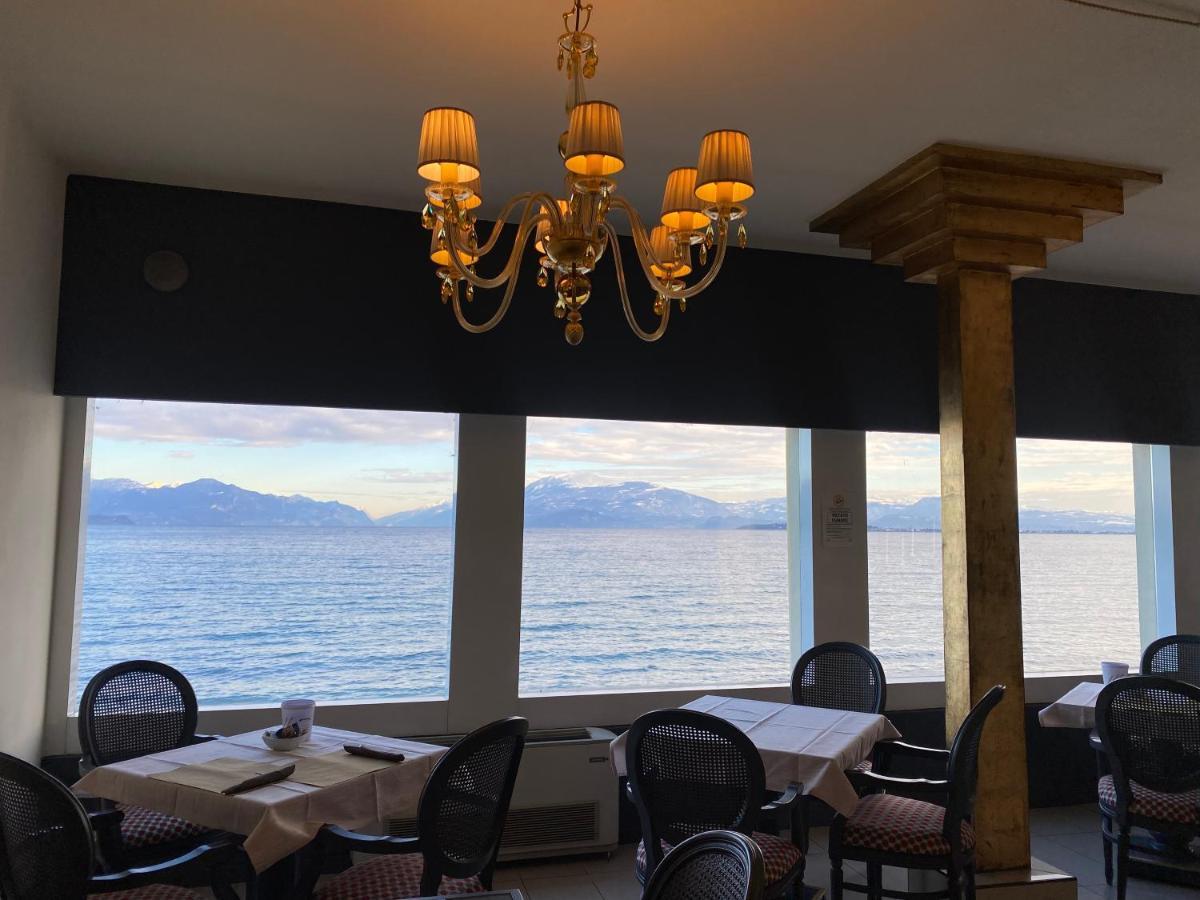Hotel Estee Desenzano del Garda Kültér fotó